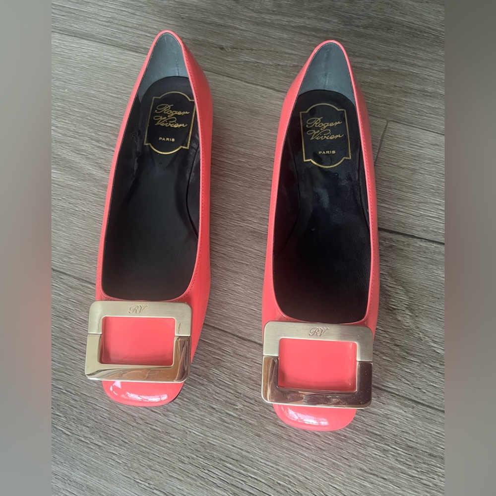 Roger Vivier NEW metal gold buckle flats pink patent leather size 6 (36)